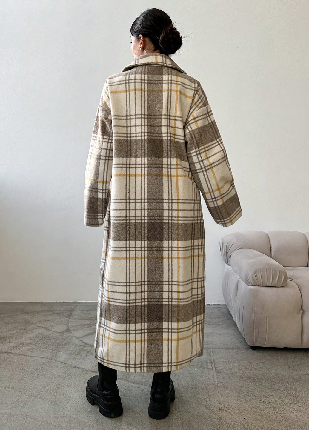 Кремовое демисезонное Пальто двубортное SHEIN