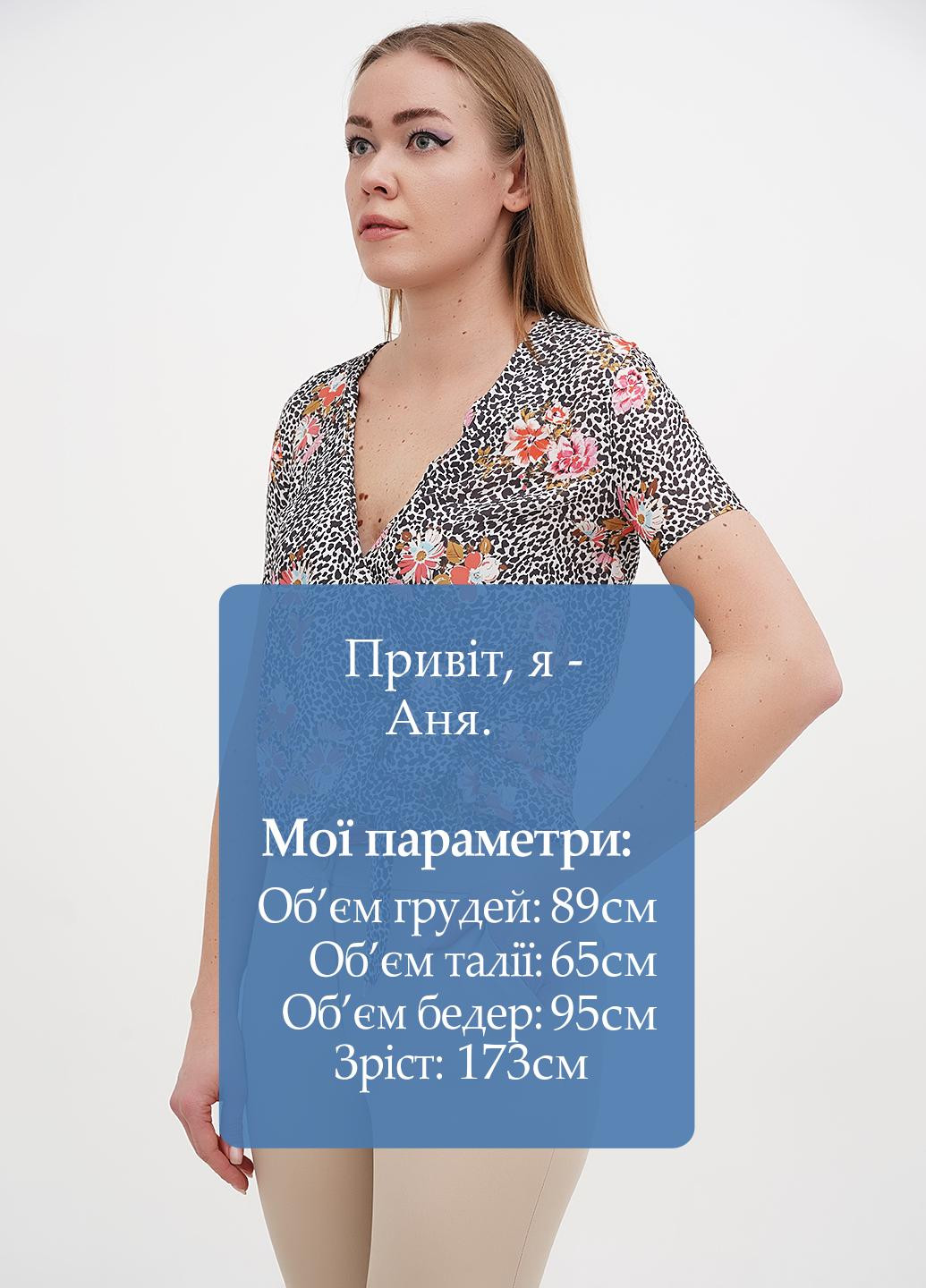 Чорно-біла блуза на запах Imperial