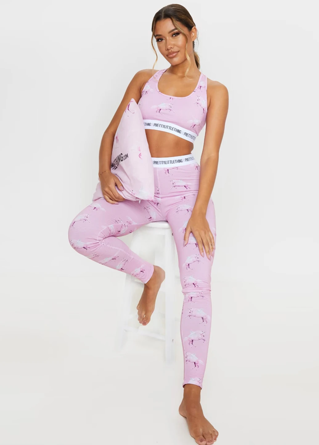 Розовые демисезонные леггинсы PrettyLittleThing