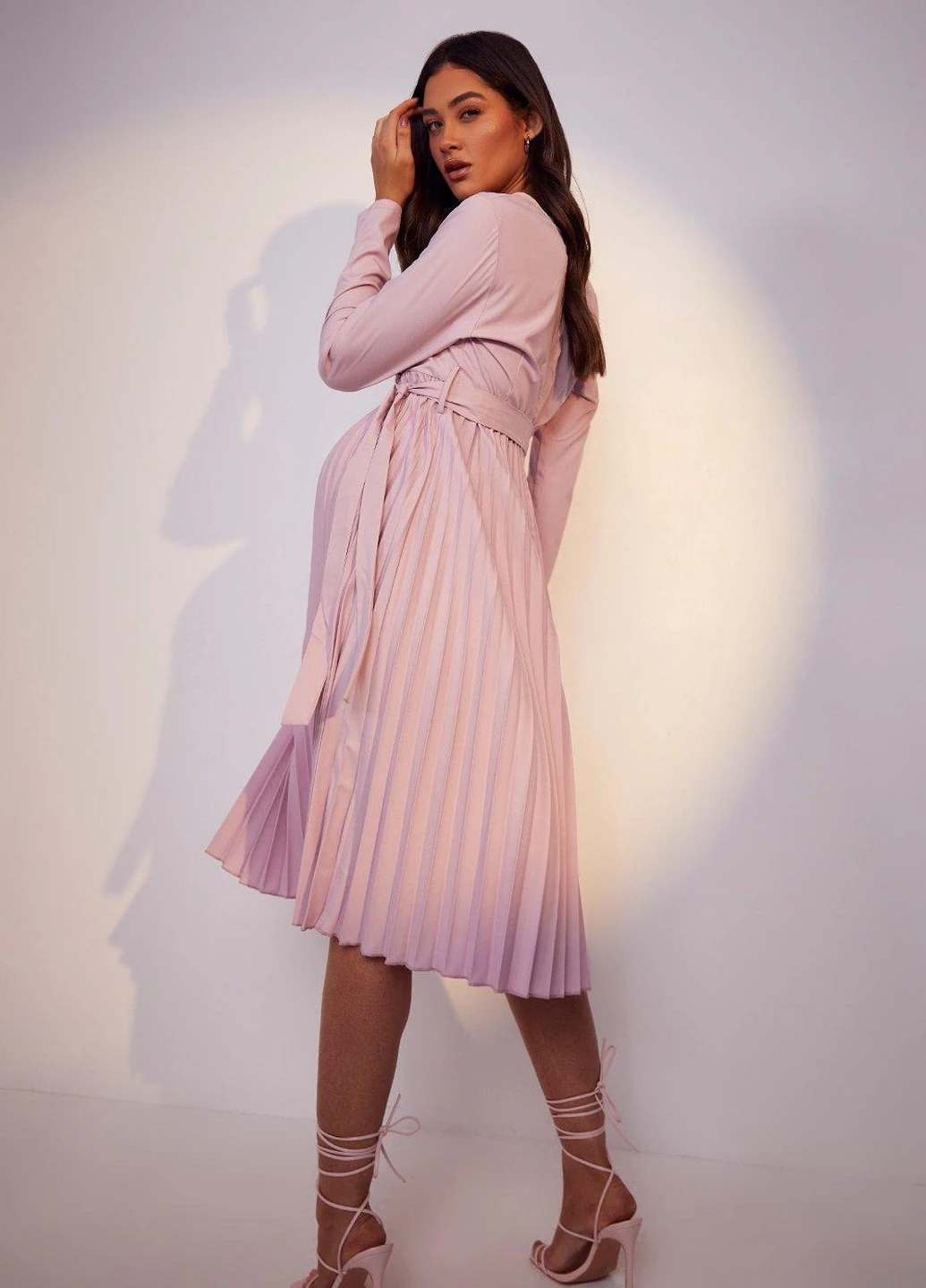 Розовое платье Boohoo
