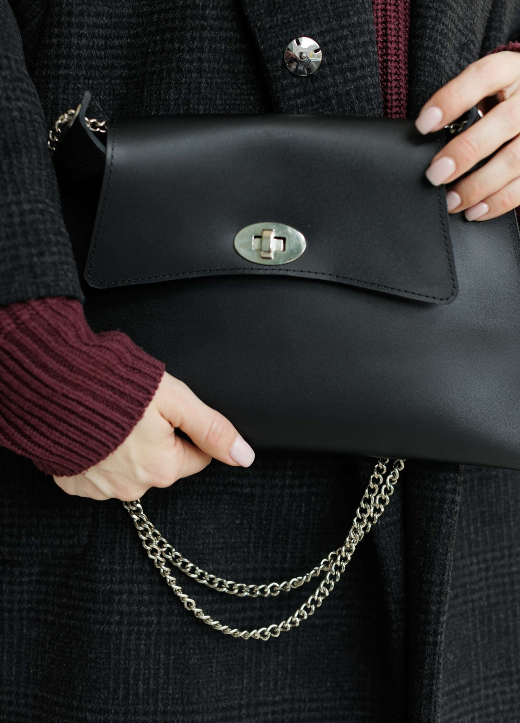 Женская сумка из натуральной кожи с легким матовым эффектом черного цвета Boorbon кросс боди однотонная чёрная кэжуал