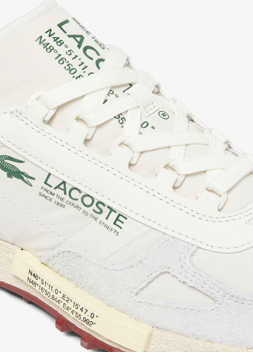 Белые демисезонные кроссовки Lacoste