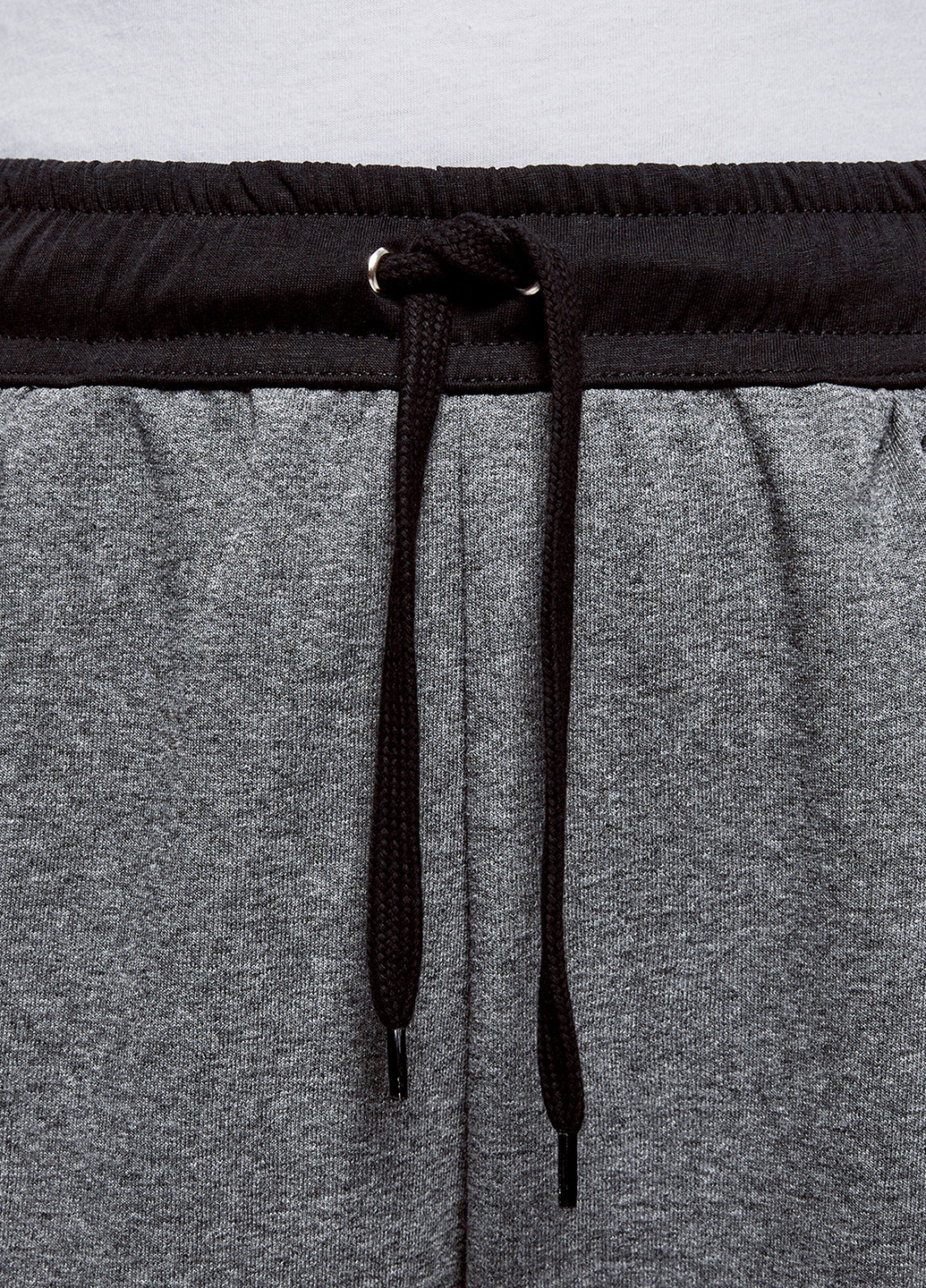 Темно-серые спортивные демисезонные зауженные брюки Oodji