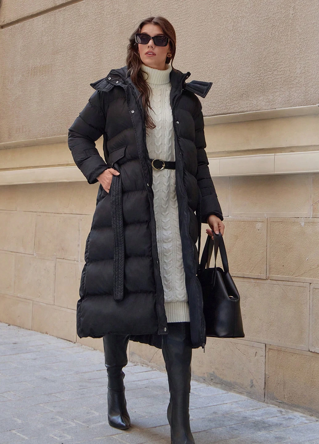 Черная зимняя куртка SHEIN