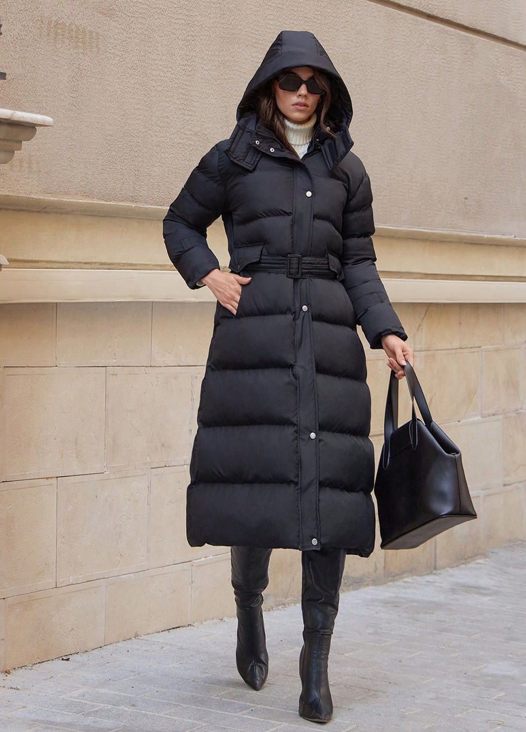 Черная зимняя куртка SHEIN