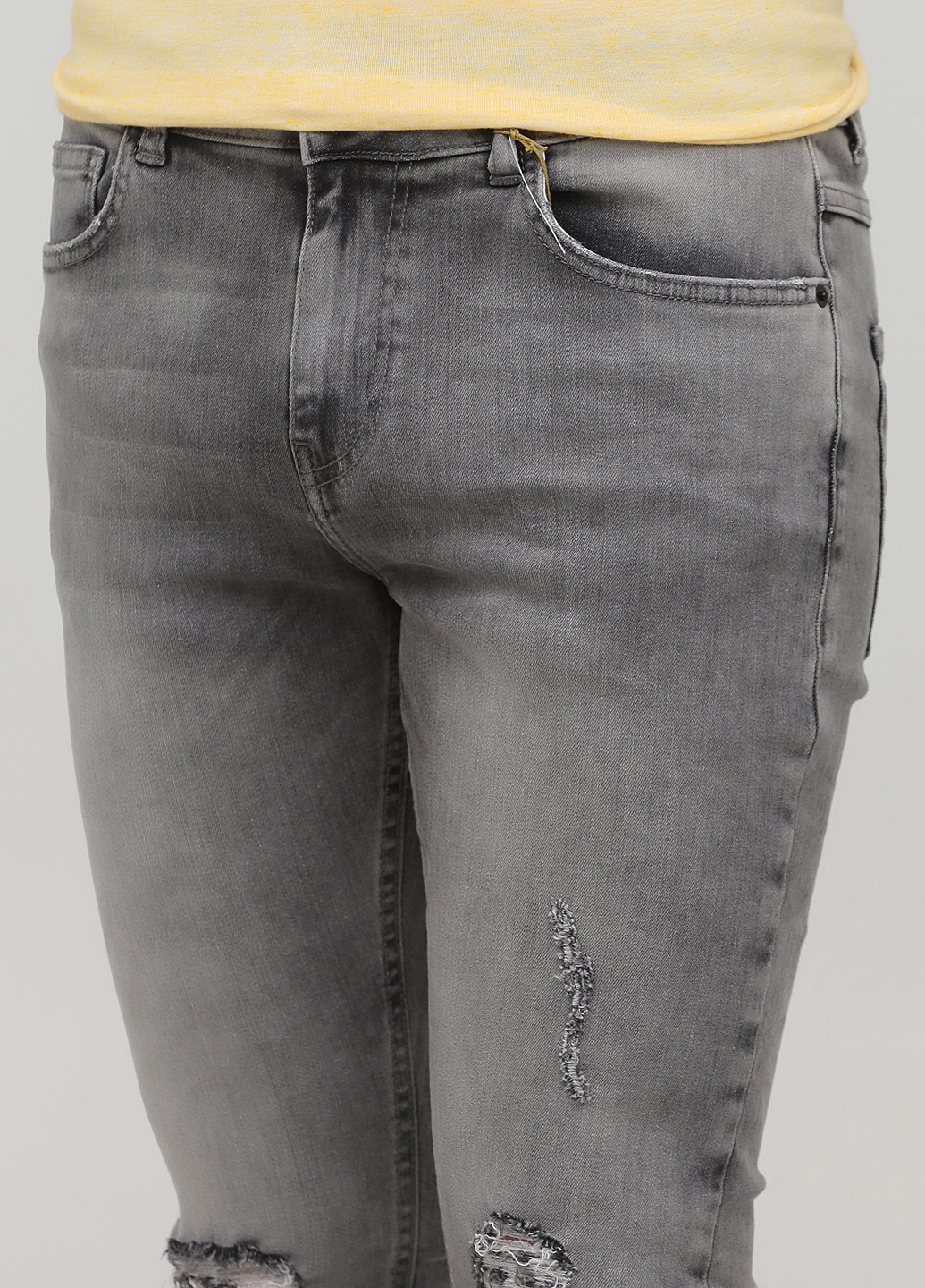 Серые демисезонные зауженные джинсы Denim Co