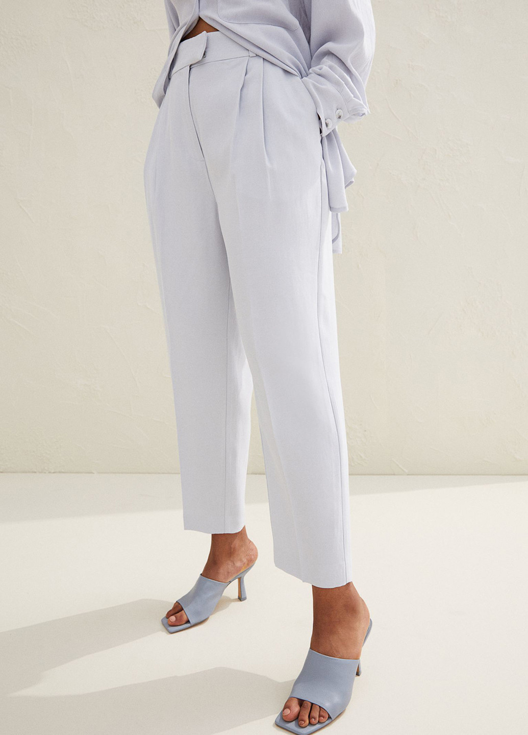 Светло-голубые кэжуал демисезонные укороченные, прямые брюки H&M