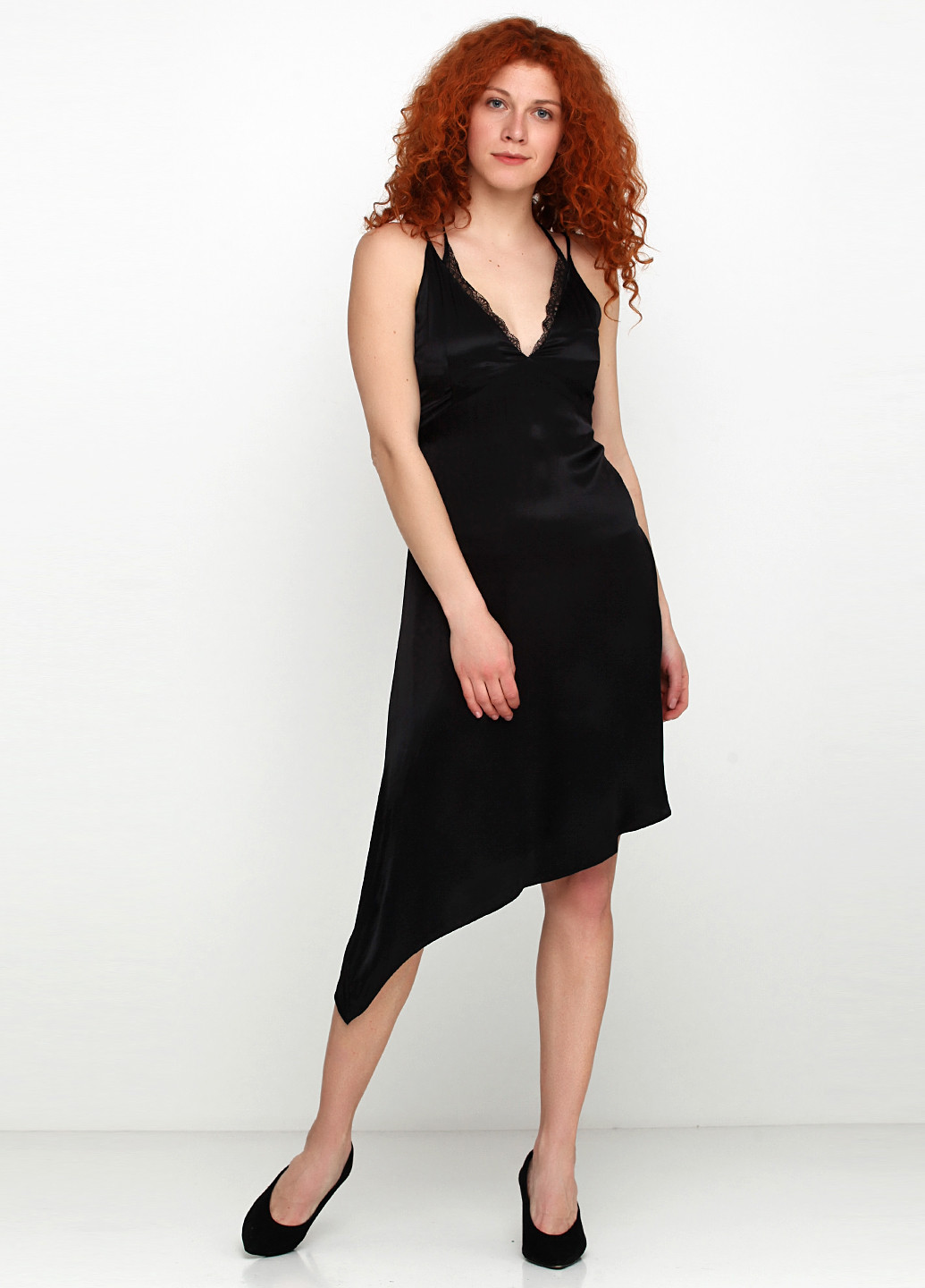 Черное коктейльное платье а-силуэт, с открытыми плечами Zara однотонное