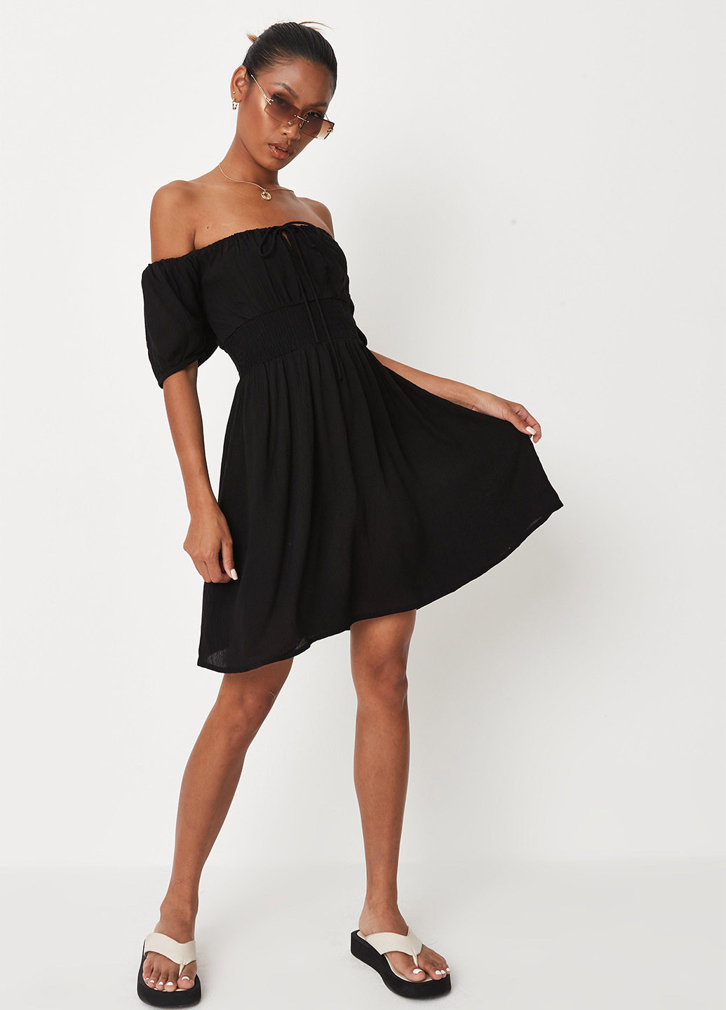 Чорна кежуал сукня з відкритими плечима Missguided однотонна