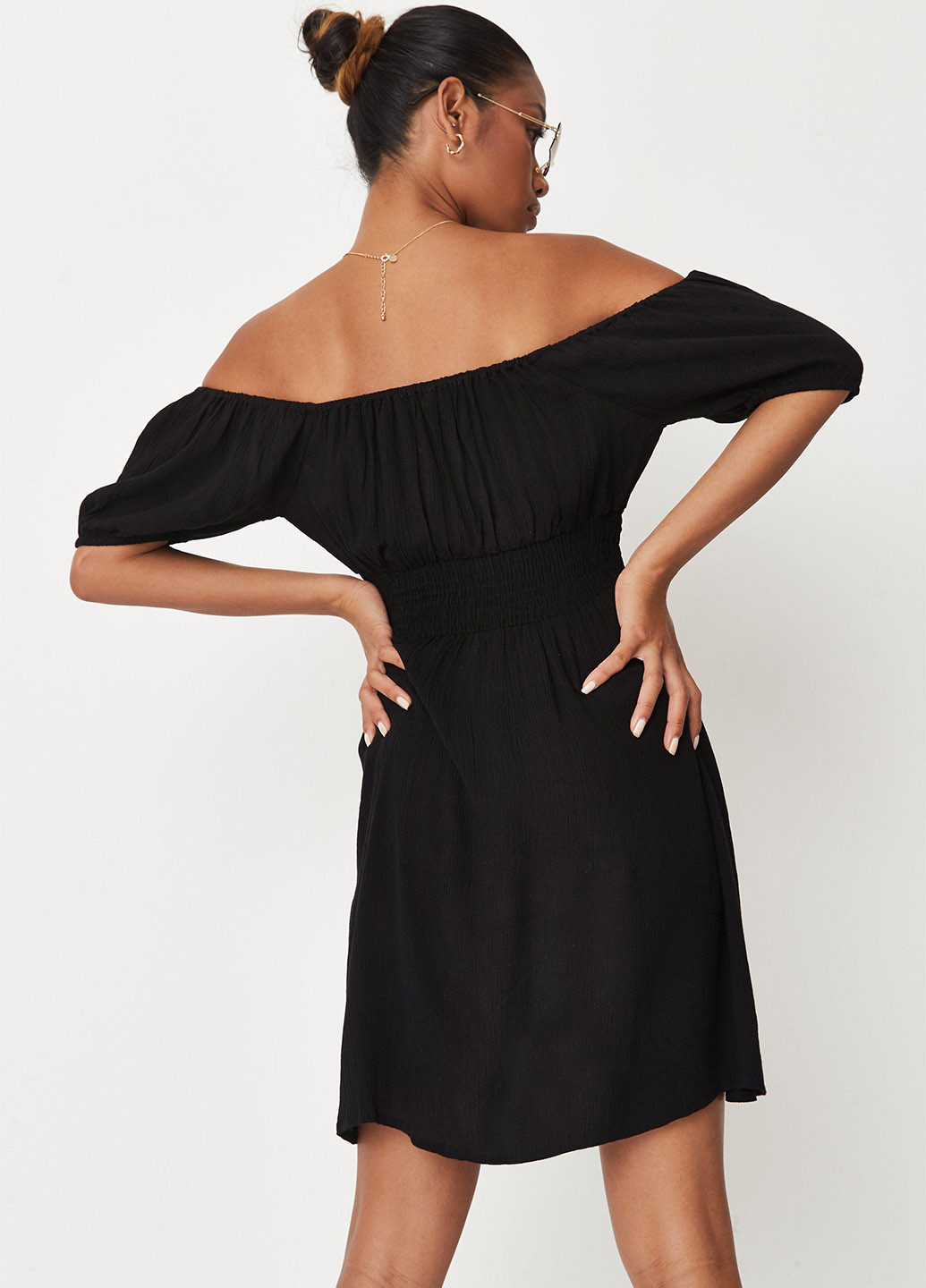 Чорна кежуал сукня з відкритими плечима Missguided однотонна