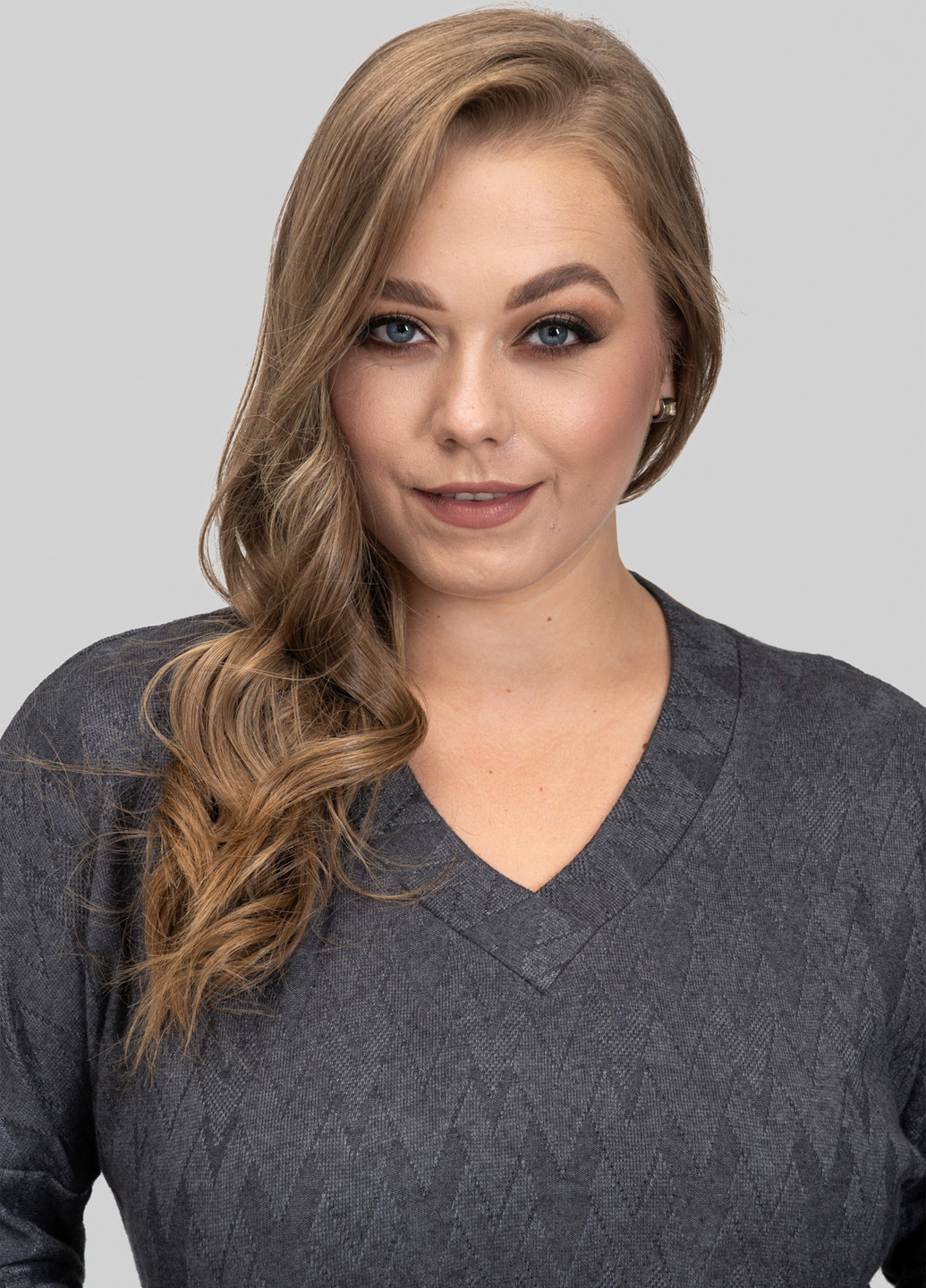 Графитовый демисезонный пуловер пуловер A'll Posa