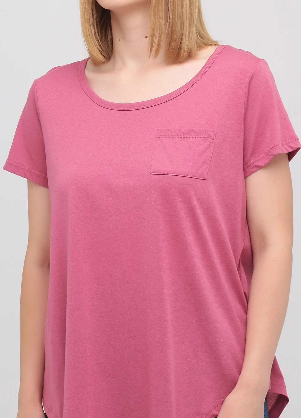Темно-рожева літня футболка Studio 1886