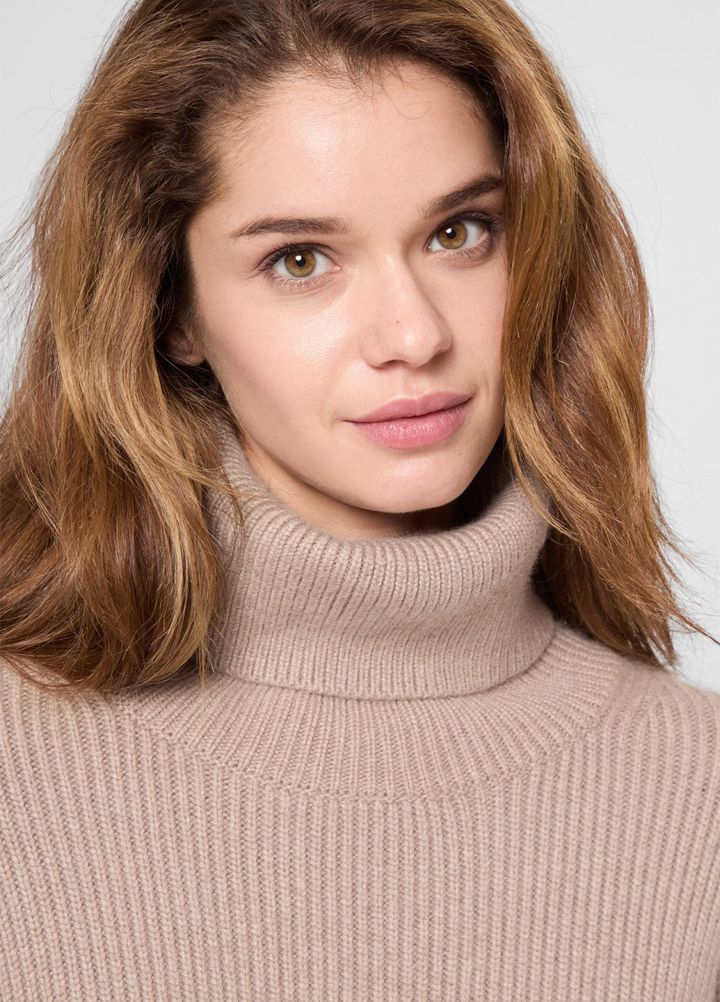 Бежевый зимний свитер PRPY