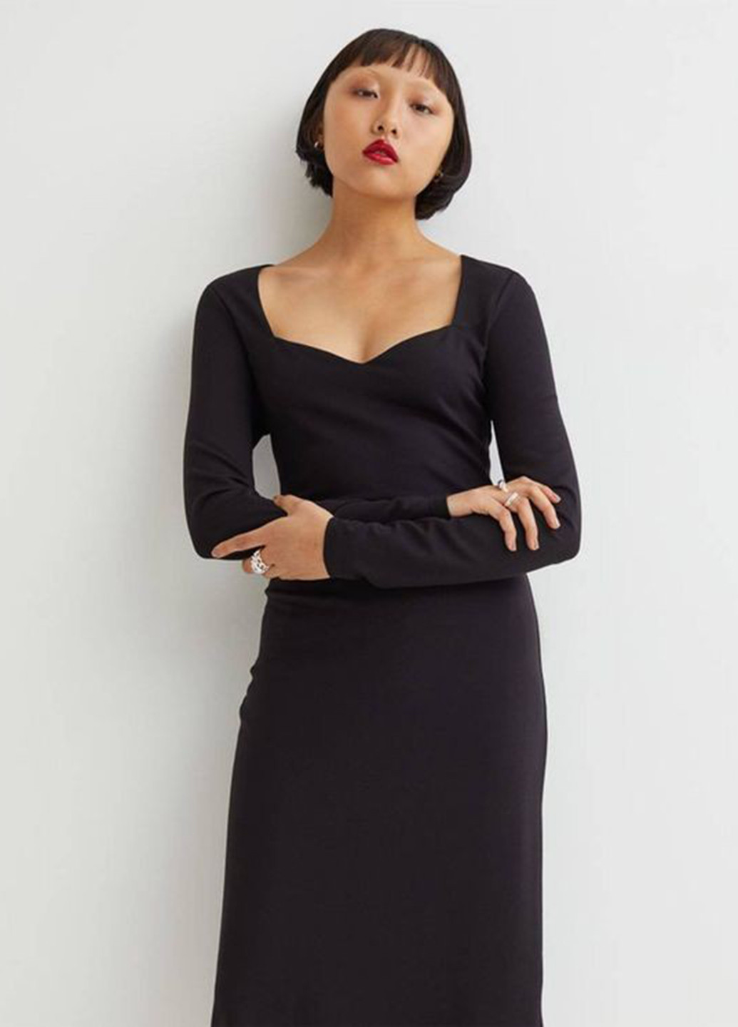 Черное кэжуал платье силуэтная H&M однотонное