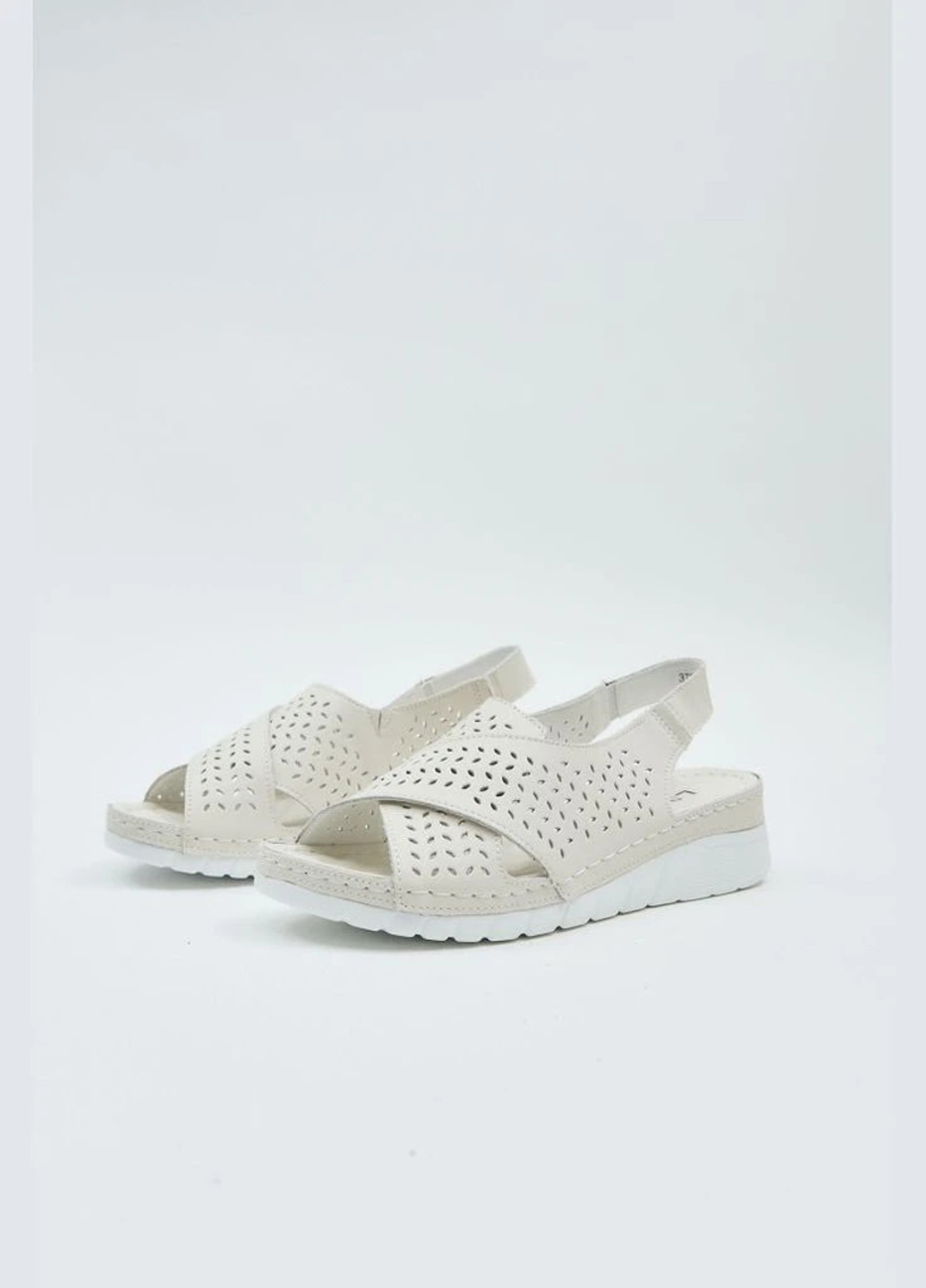 Молочные босоножки ALLSY на резинке с перфорацией, с белой подошвой