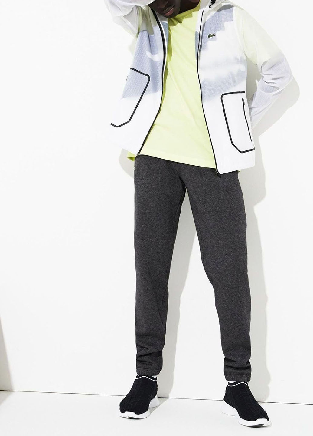 Серые спортивные демисезонные джоггеры брюки Lacoste
