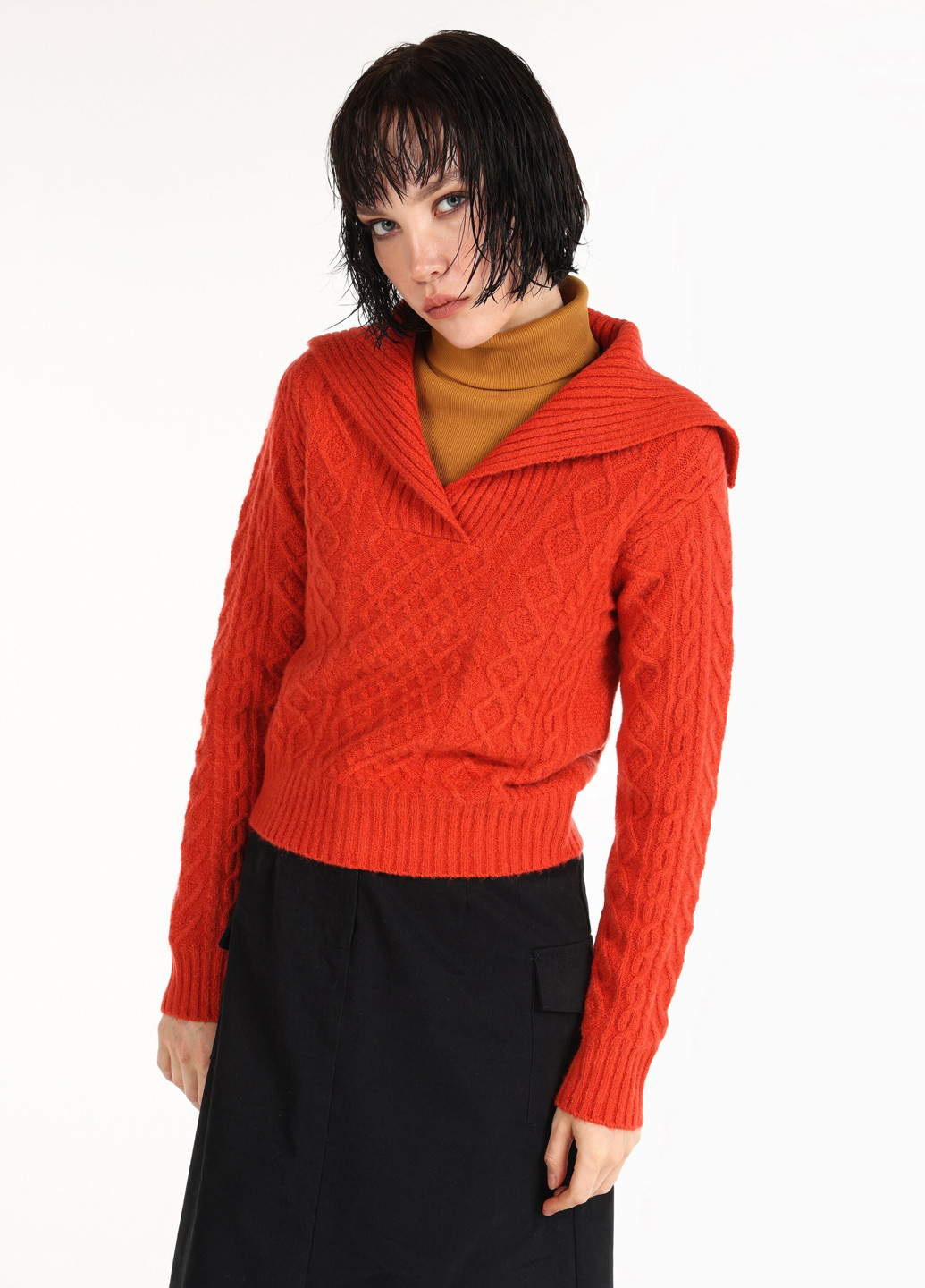 Червоний демісезонний светр Colin's