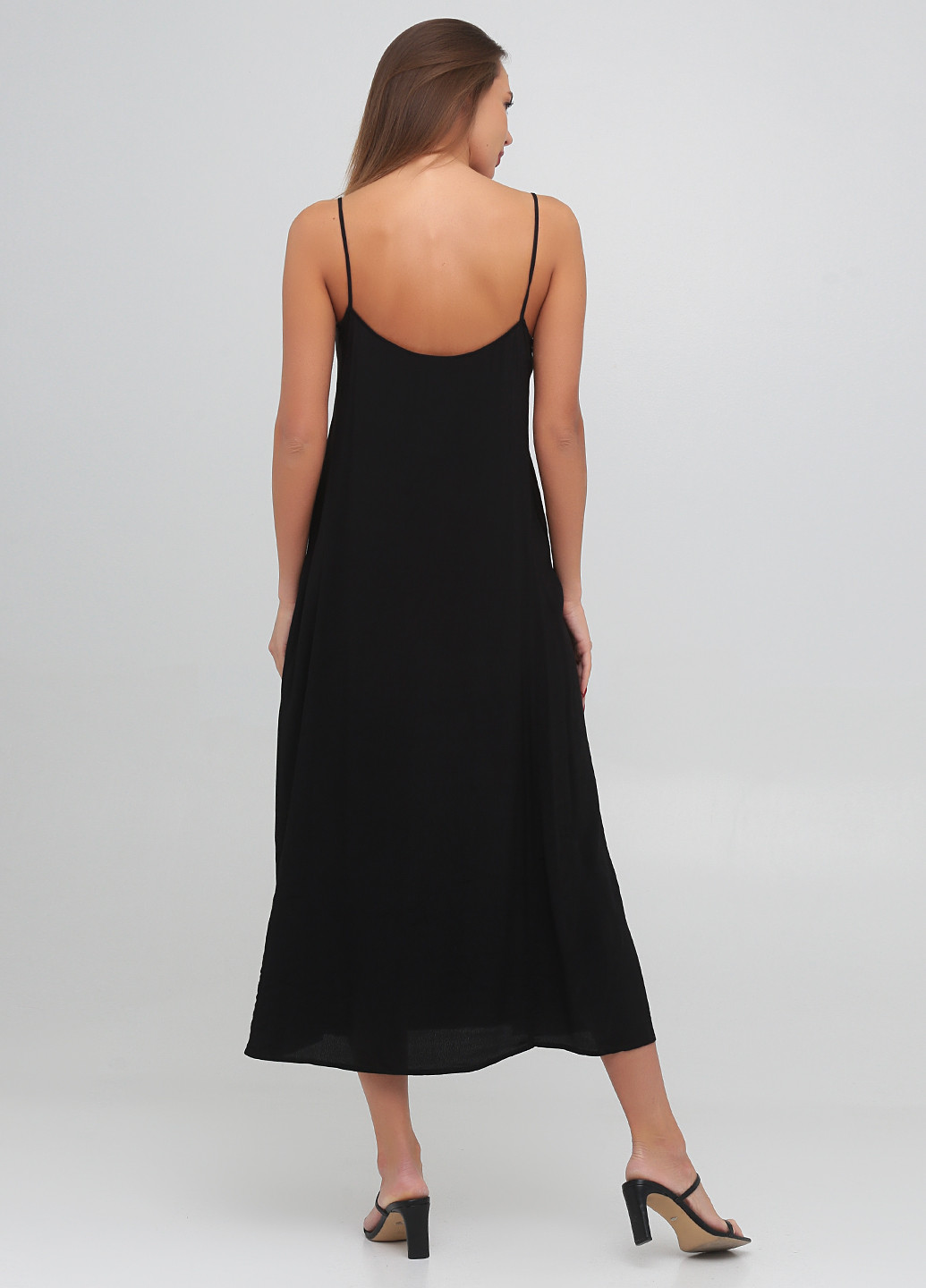 Черное кэжуал платье платье-комбинация Weekday однотонное