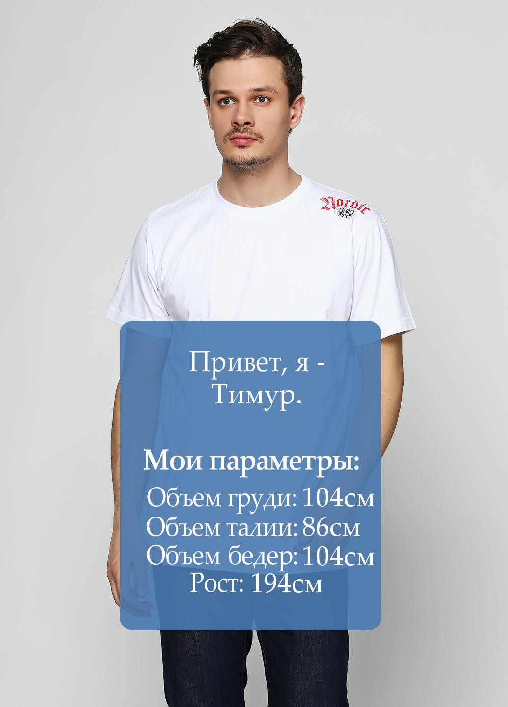 Белая футболка Dobermans Aggressive