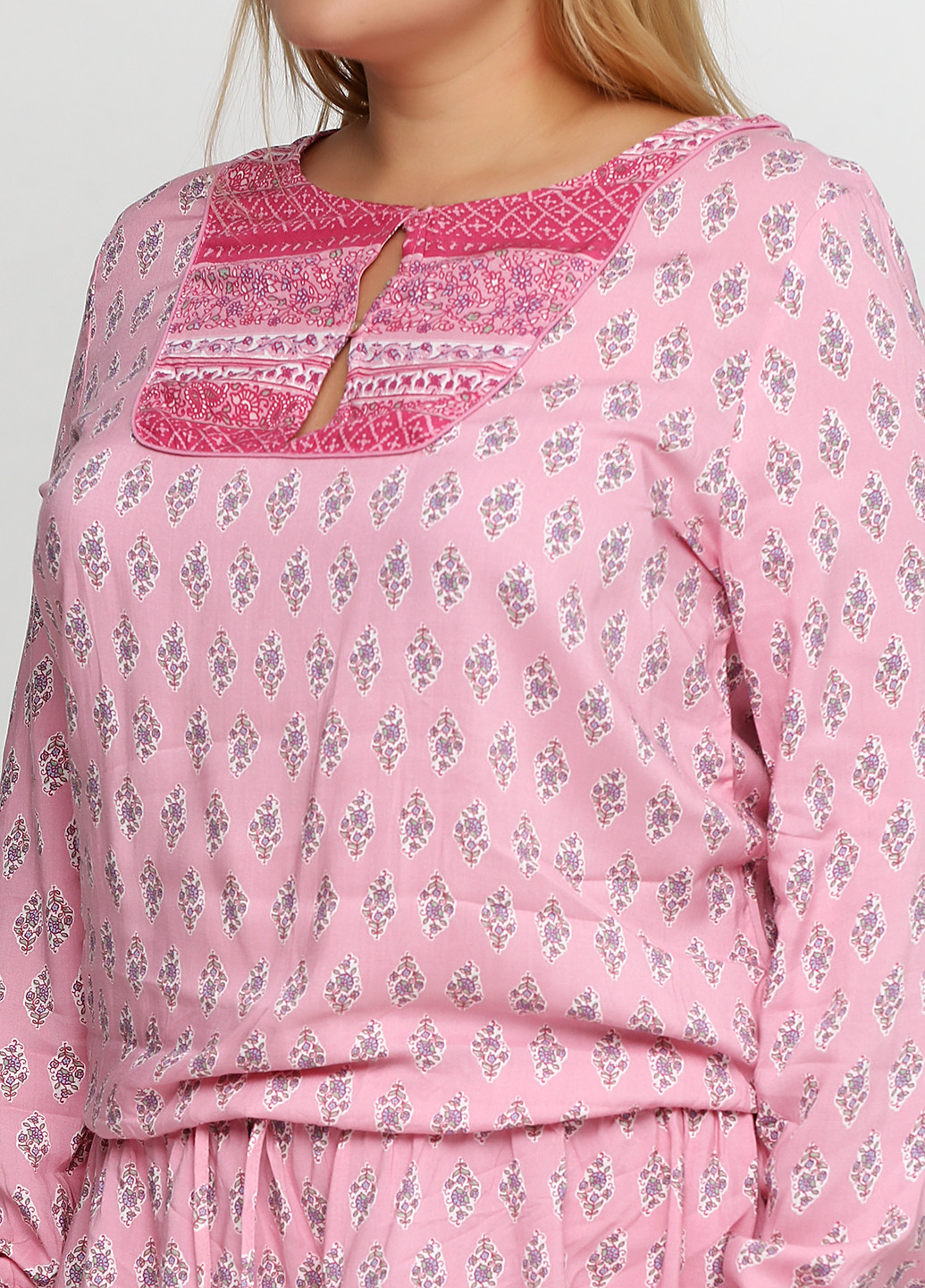 Розовое домашнее платье Women'secret с орнаментом