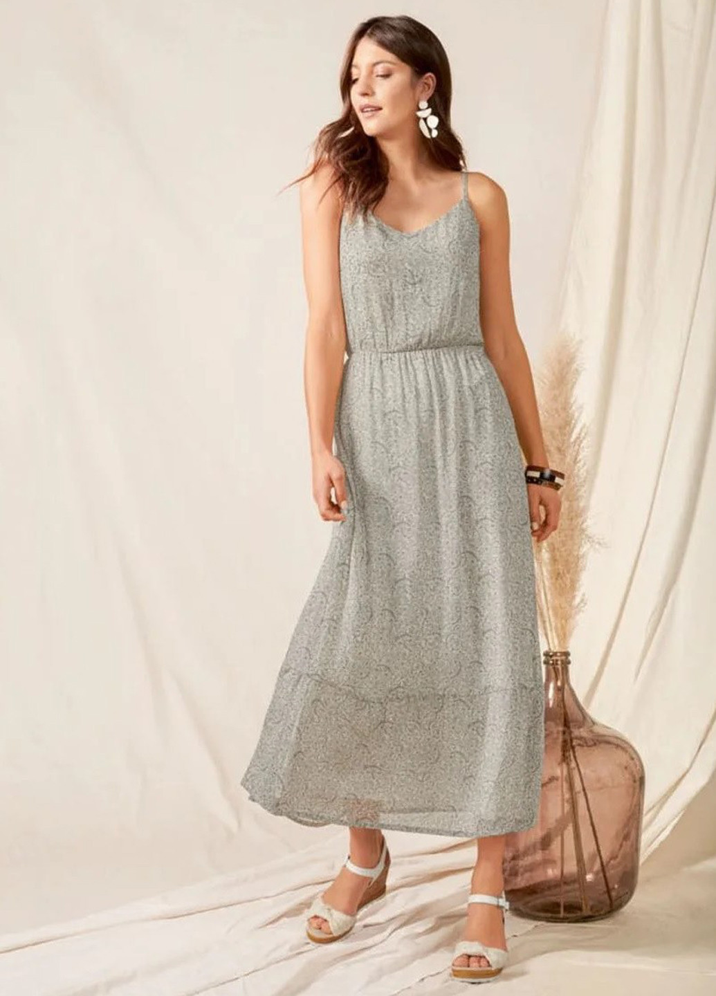 Оливковое кэжуал платье а-силуэт Esmara с абстрактным узором