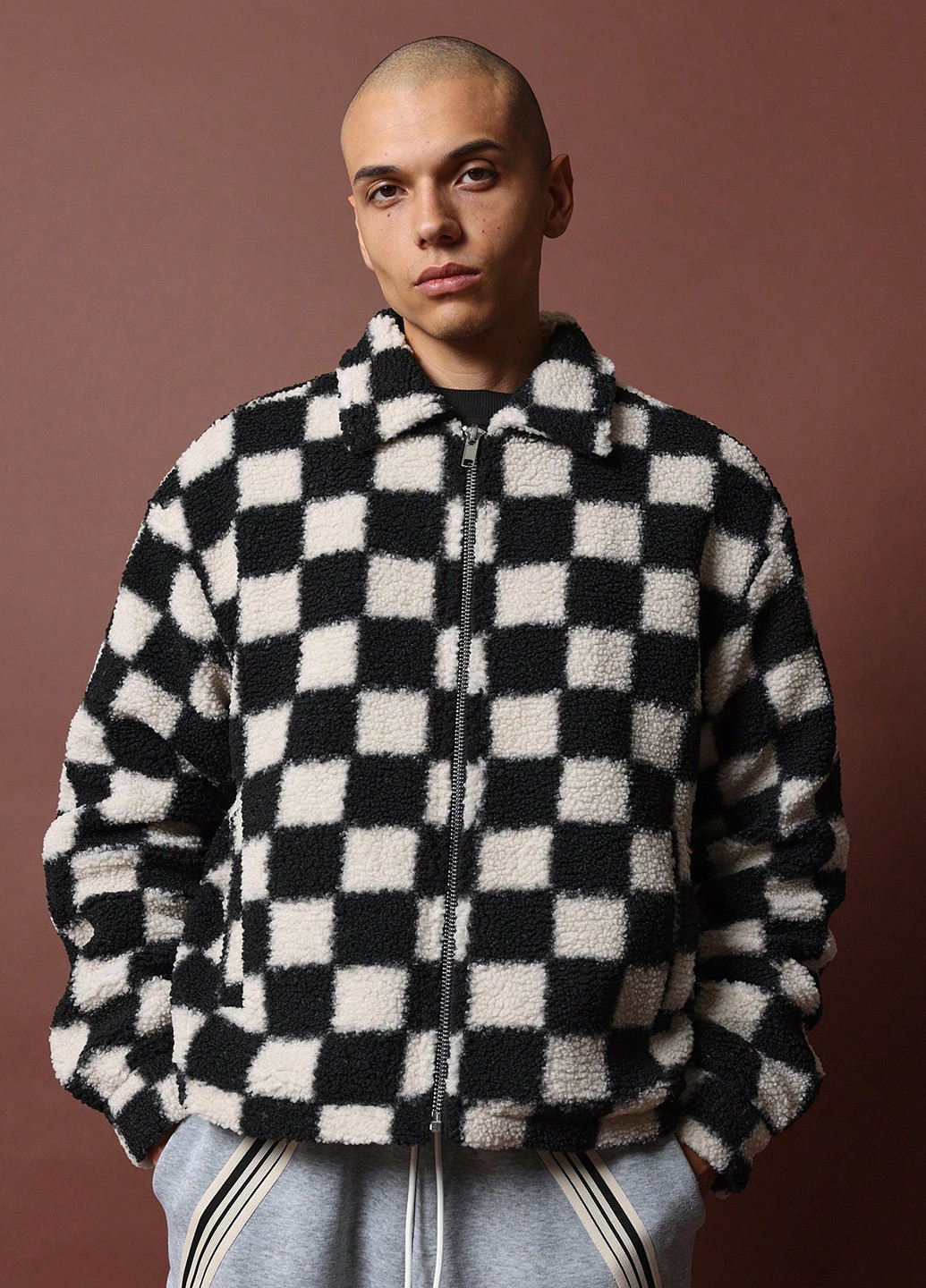 Черно-белая демисезонная куртка SHEIN