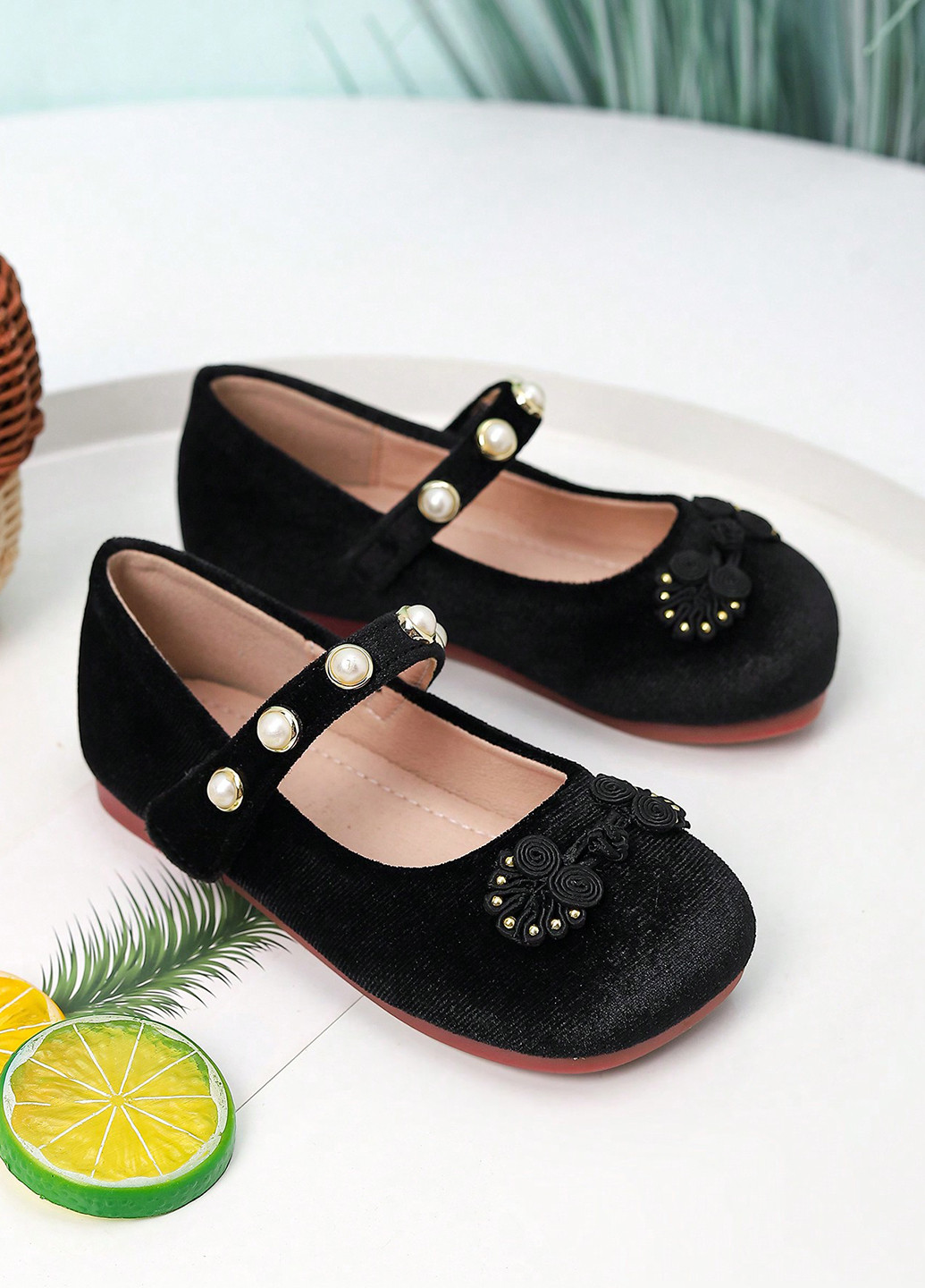 Черные туфли на низком каблуке SHEIN