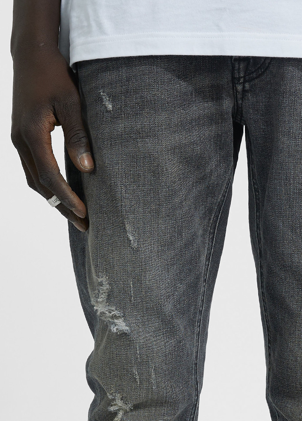 Серые демисезонные зауженные джинсы YPS