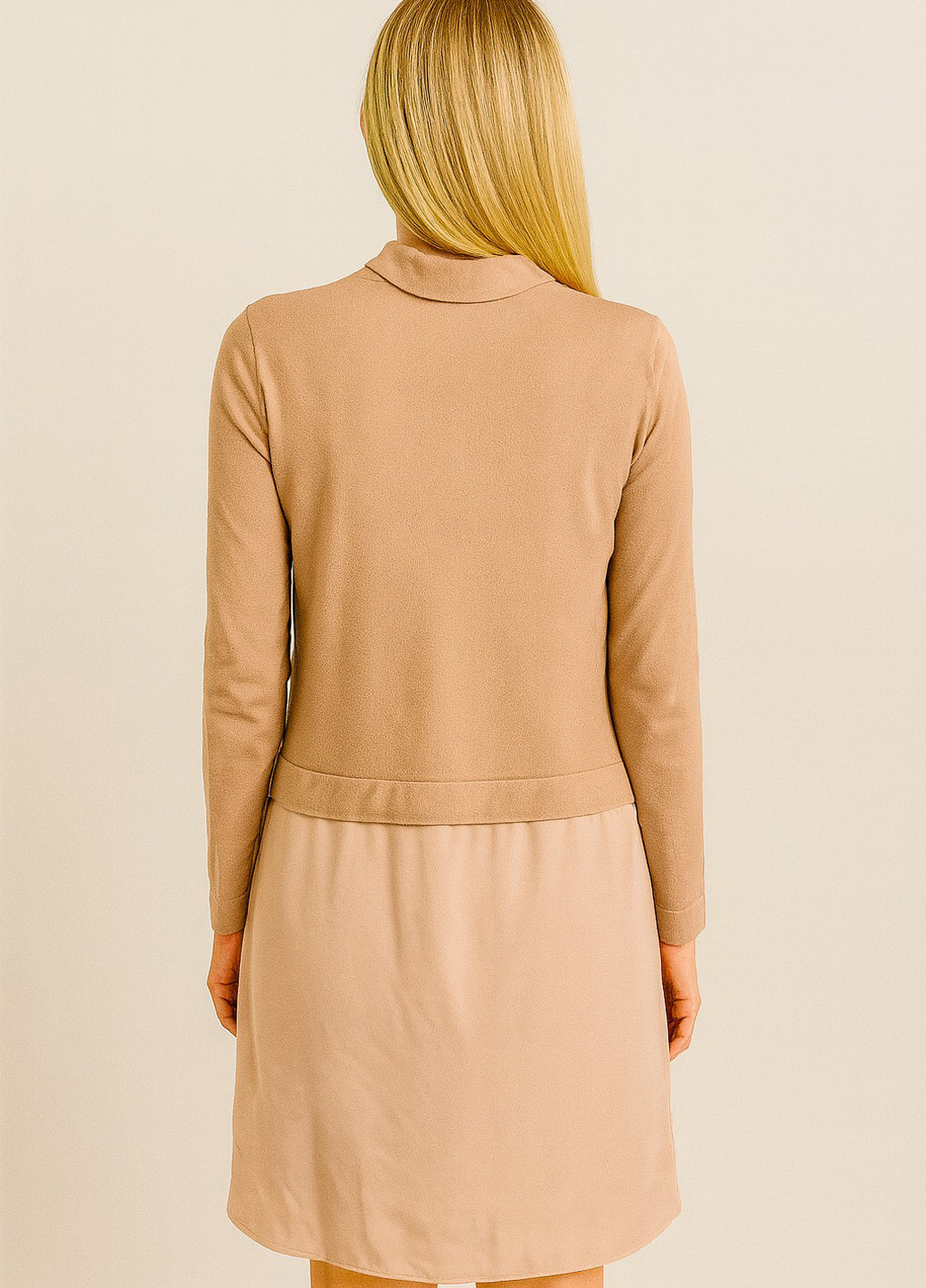 Пудровое кэжуал платье платье-свитшот Sassofono однотонное