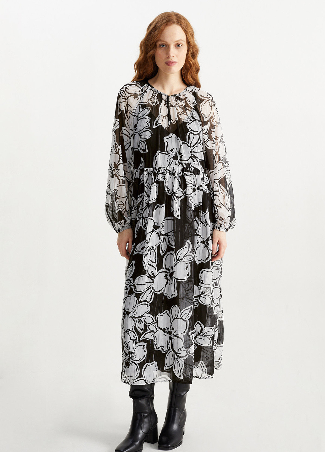 Чорно-білий кежуал сукня оверсайз C&A з квітковим принтом