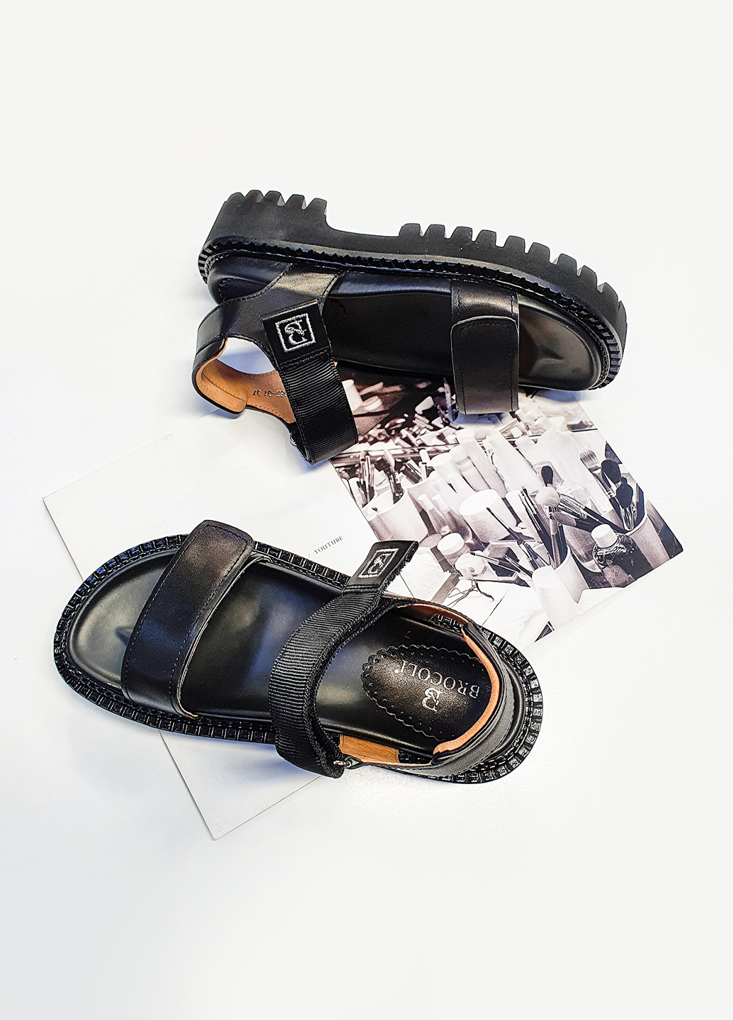 Кэжуал стильные кожаные сандали на массивной подошве черные 41 Brocoli