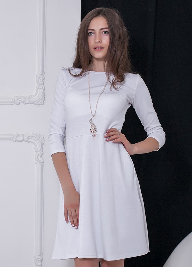 Білий кежуал романтичне трикотажне плаття а-силуету з кишенями fenberries Podium однотонна