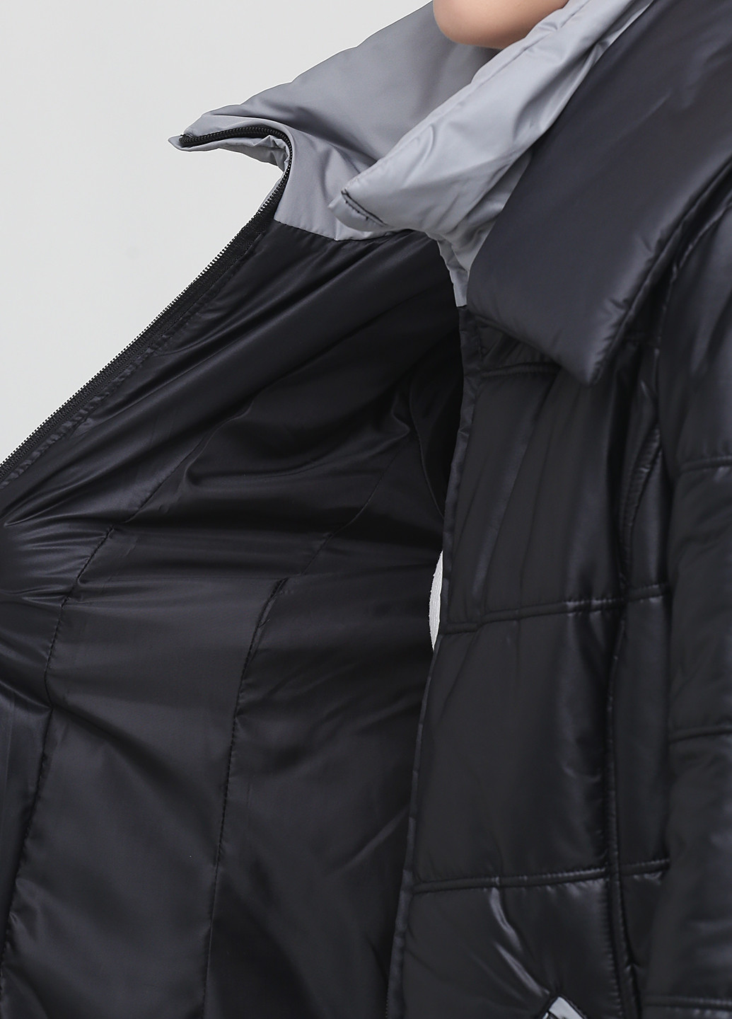 Чорна демісезонна куртка Made in Italy