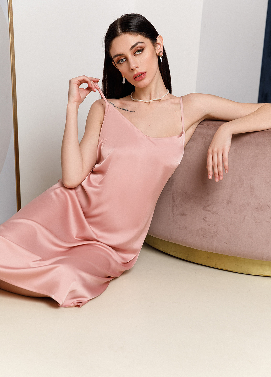 Рожева кежуал плаття, сукня сукня-комбінація VONAVIN однотонна