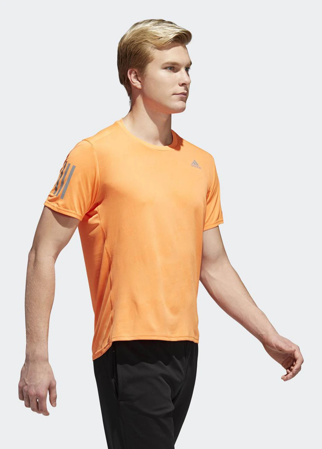 Помаранчева футболка з коротким рукавом adidas