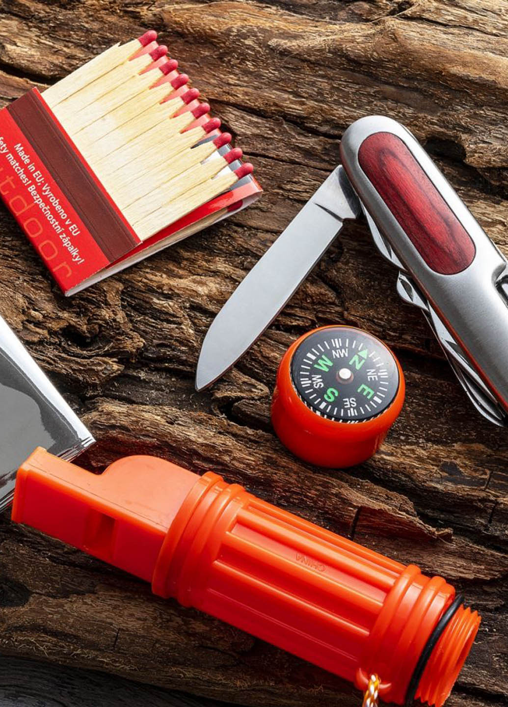 Набір для виживання (теплоізоляційна плівка, ніж, свисток, сірники) Schwarzwolf (304674953)