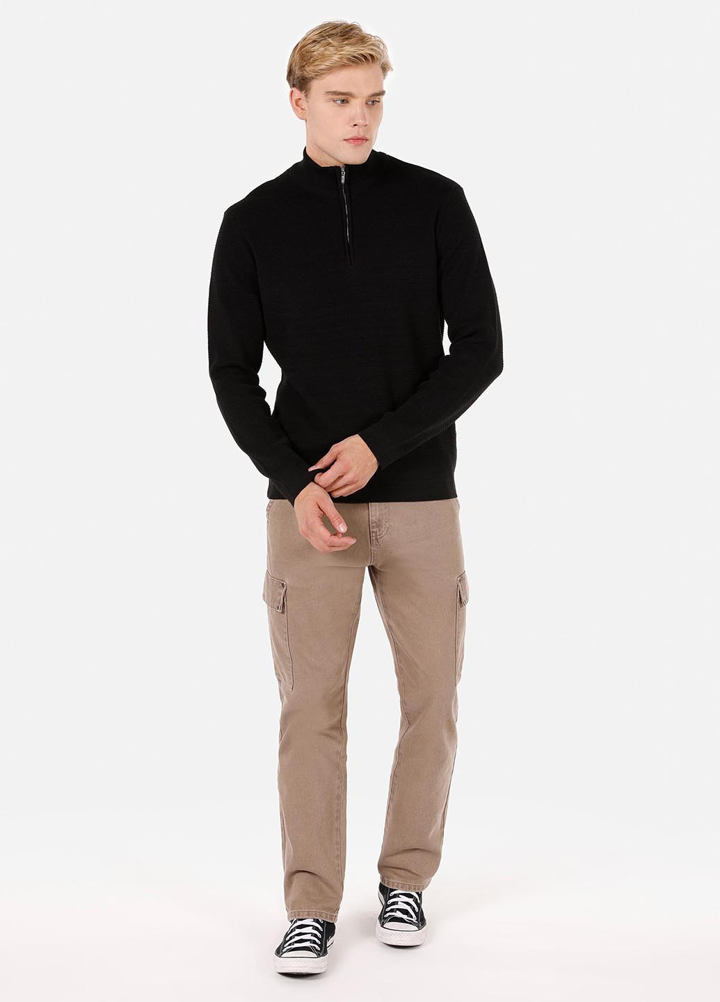 Черный демисезонный свитер Colin's