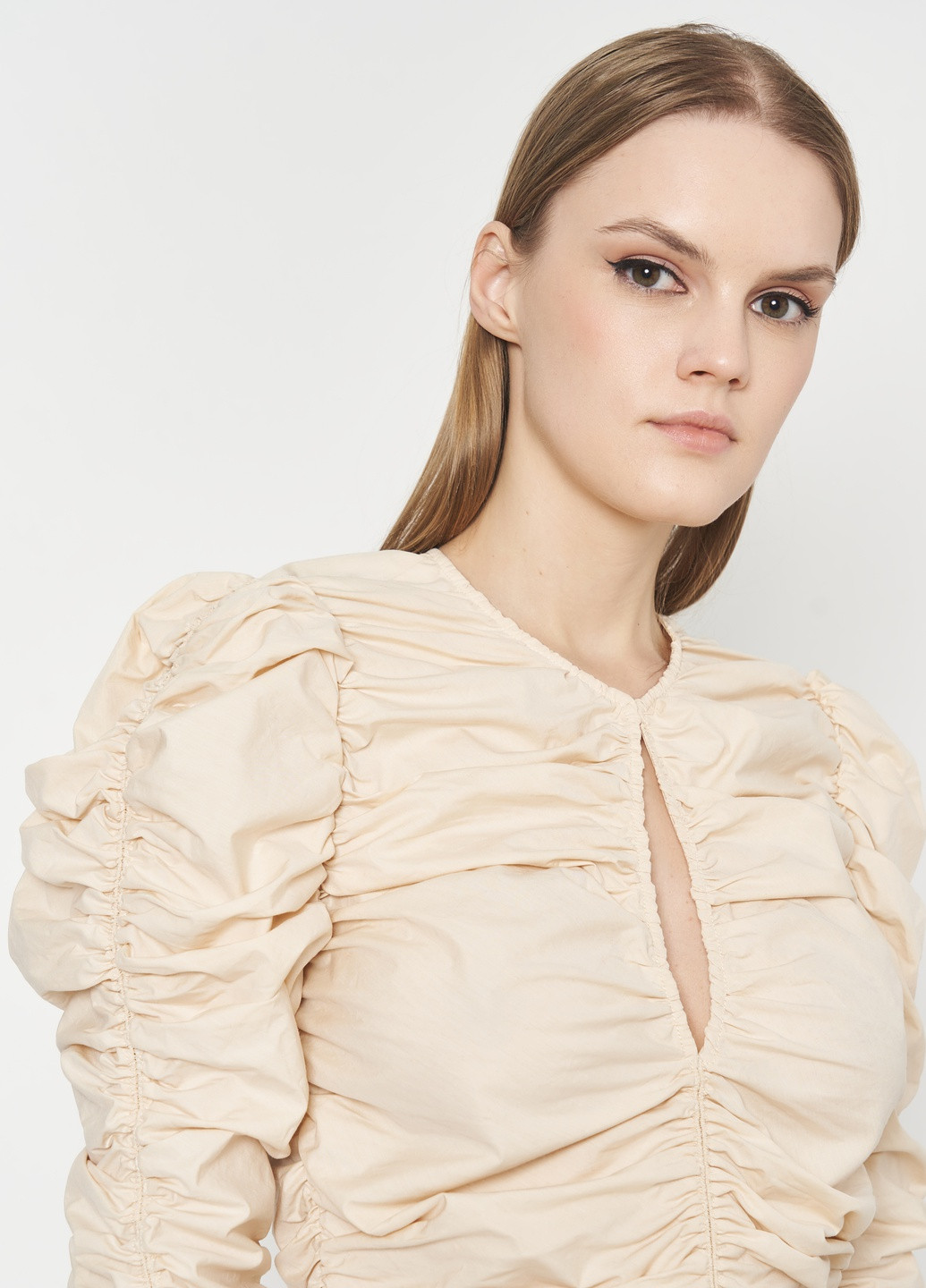 Светло-бежевая блуза Zara