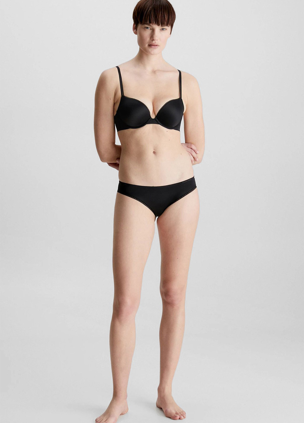 Чёрный балконет бюстгальтер Calvin Klein с косточками полиамид