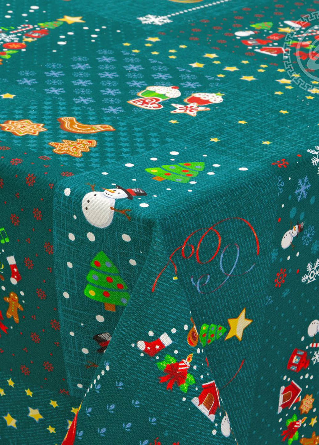 Новогодняя скатерть "Волшебные истории" 1.5м х 2.2м (раскладной стол) Homedec - новогодняя темно-зелёная