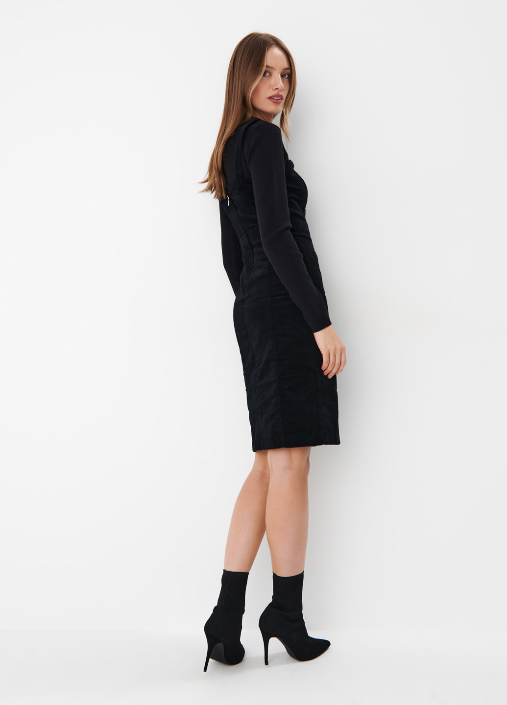 Чорна кежуал сукня футляр Mohito однотонна