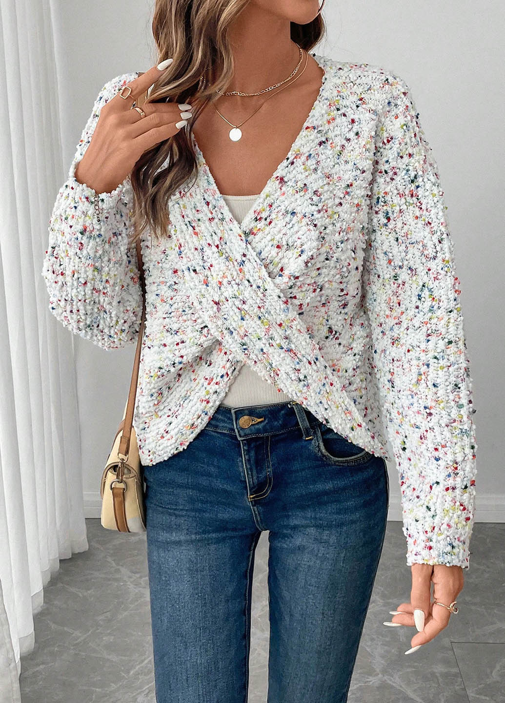 Білий демісезонний светр SHEIN