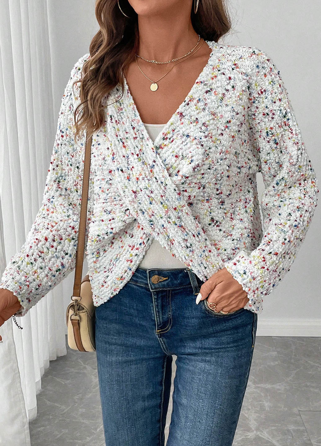 Білий демісезонний светр SHEIN