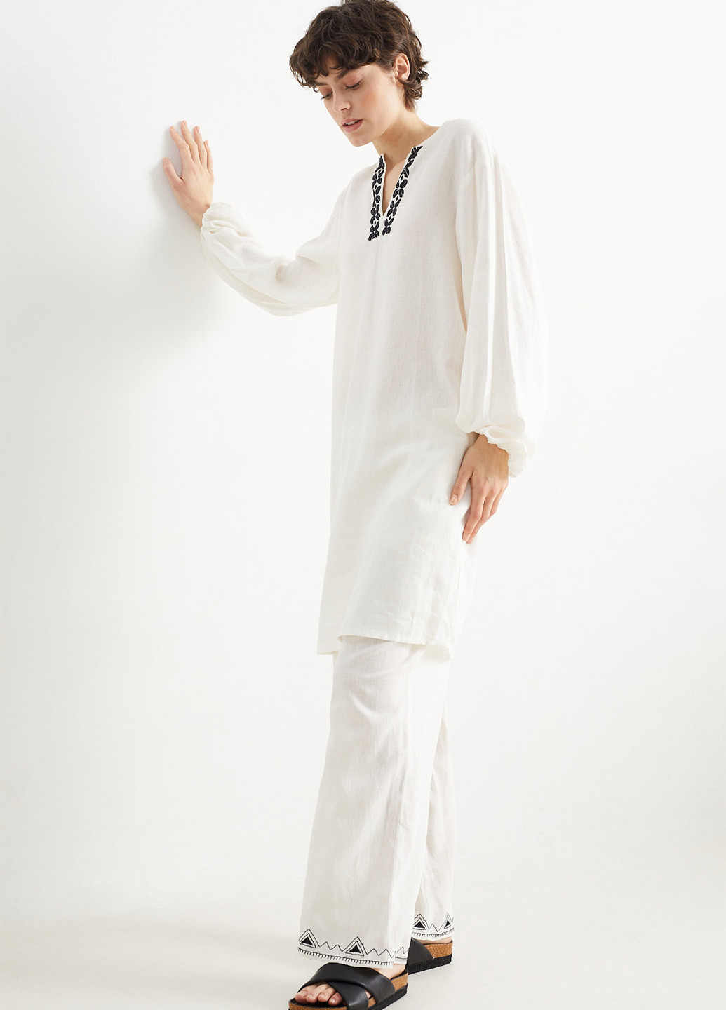 Білий кежуал сукня C&A однотонна