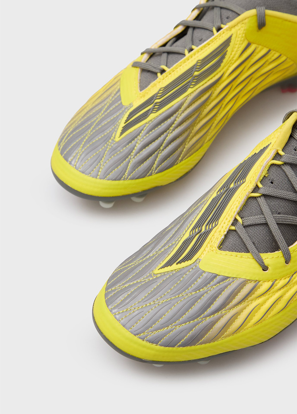 Желтые бутсы Under Armour