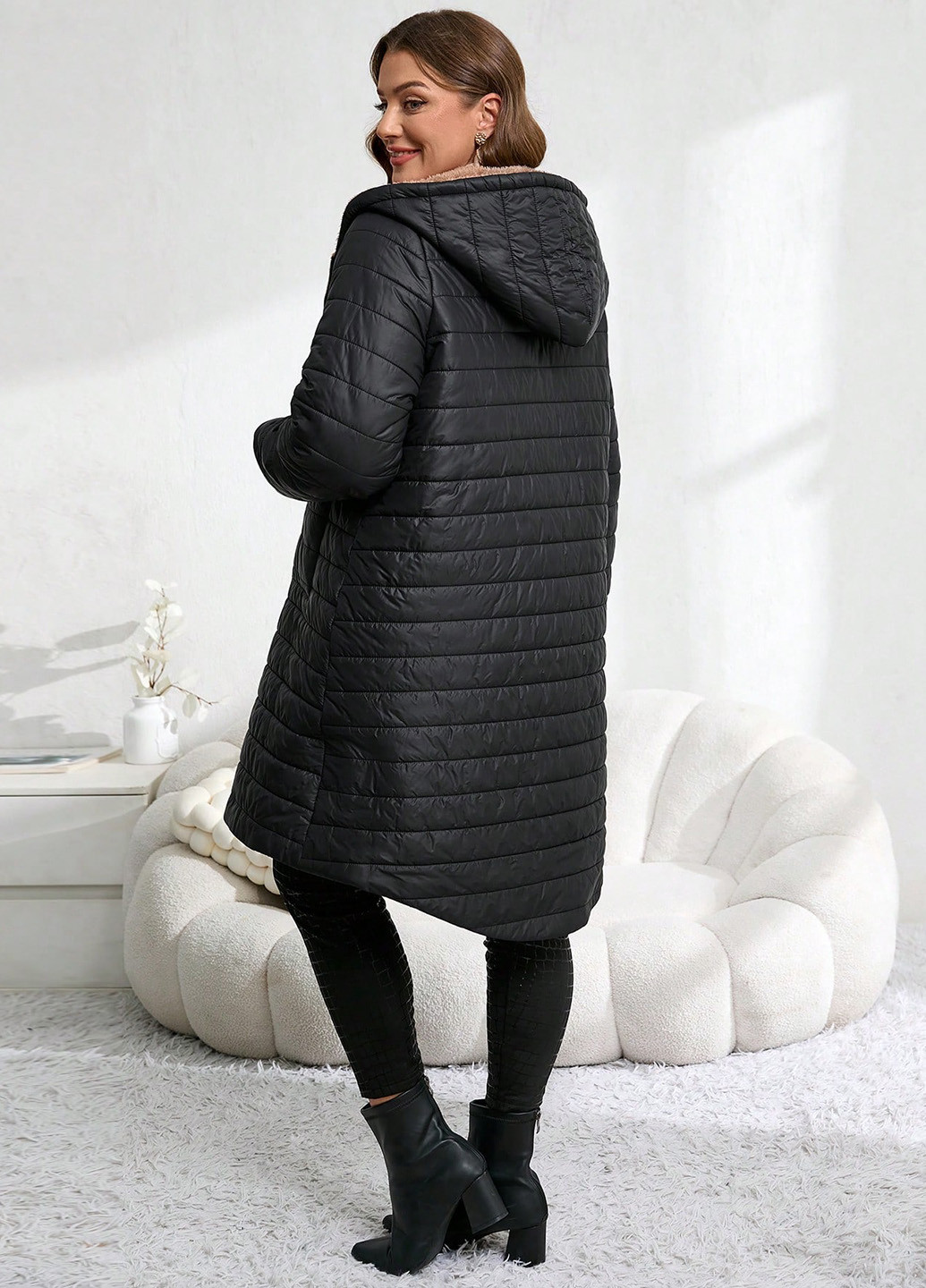 Черная демисезонная куртка SHEIN