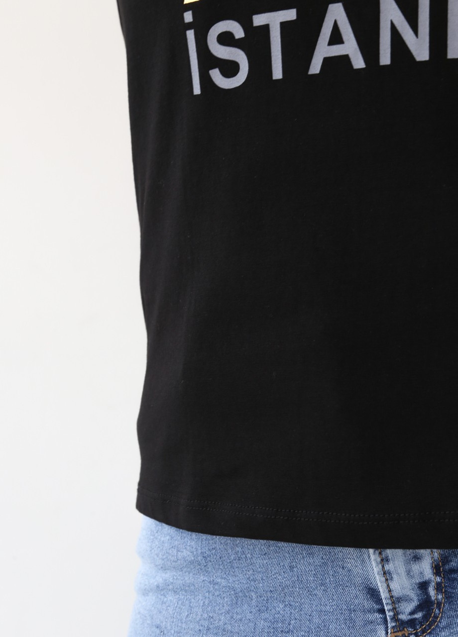 Черная всесезон футболка женская черная прямая с надписью пайетки Rich Прямая