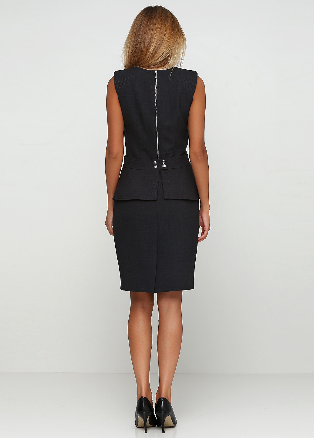 Темно-серое деловое платье футляр Luisa Spagnoli однотонное