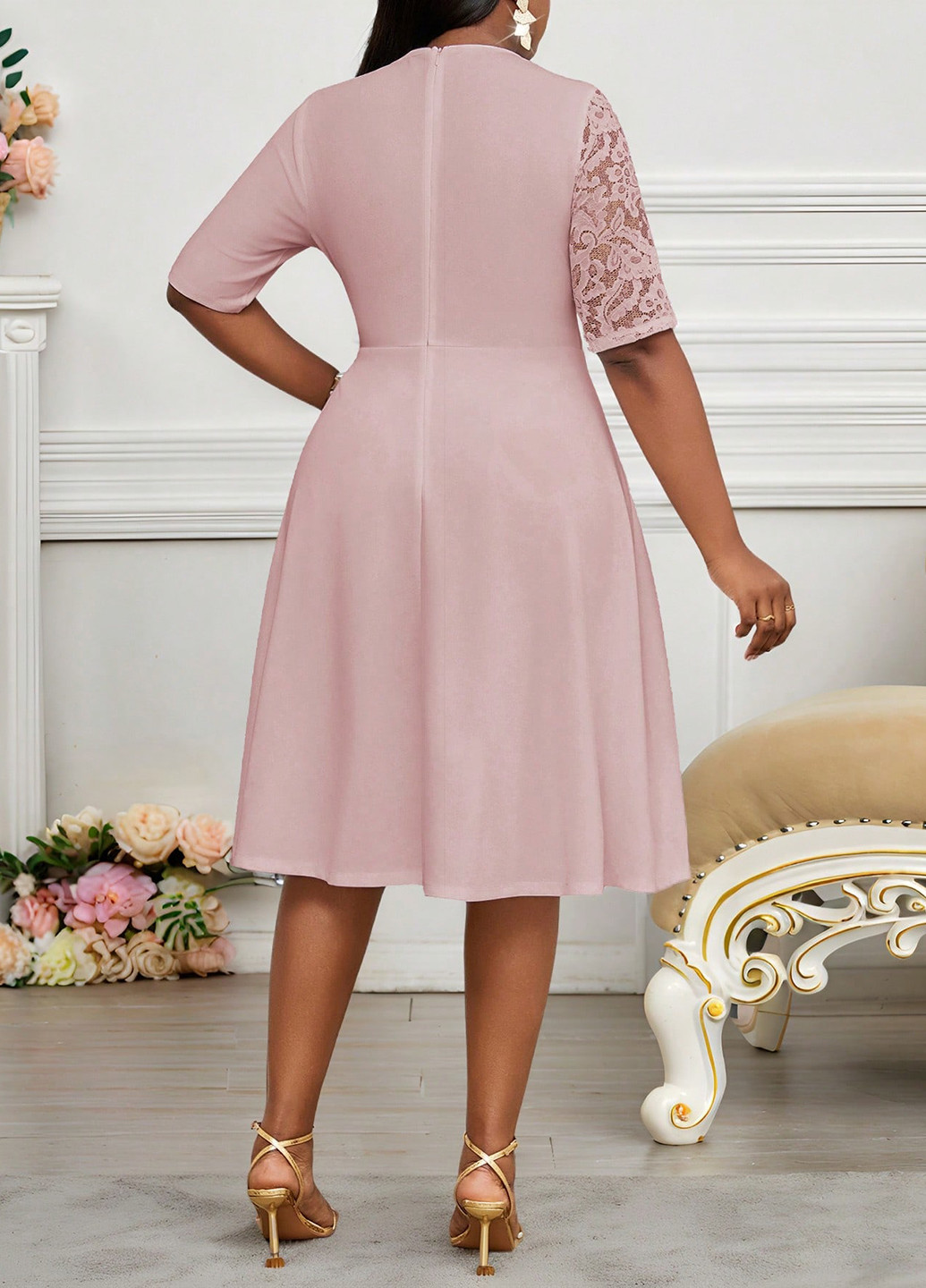 Светло-розовое кэжуал платье клеш SHEIN однотонное