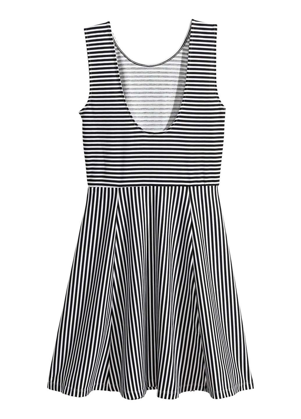 Черно-белое откровенный платье клеш H&M в полоску